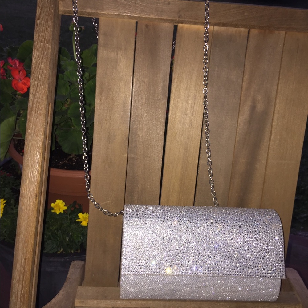 Cross body clutch purse